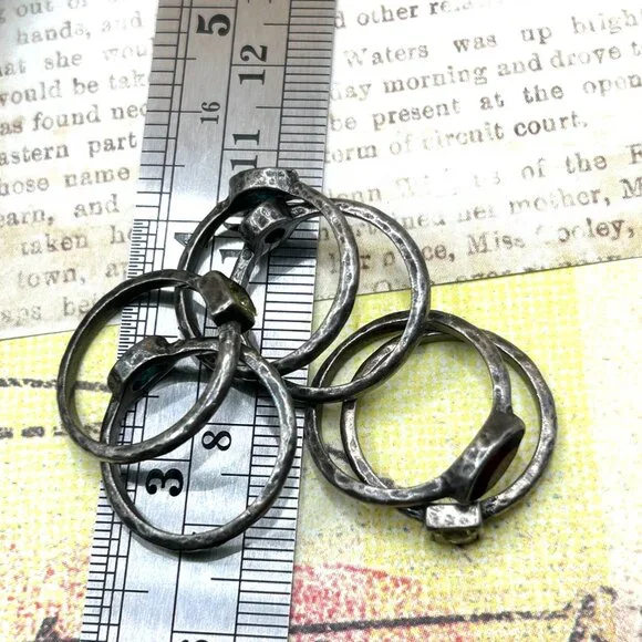 Bundle Lot of 6 Hammered Stacking Silver Gun Metal Crystal Colorful Stone Rings - Picture 3 of 9